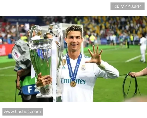 32号足球巨星风采绽放:从天赋少年到世界级球员的传奇之路 32号足球巨星风采绽放:从天赋少年到世界级球员的传奇之路