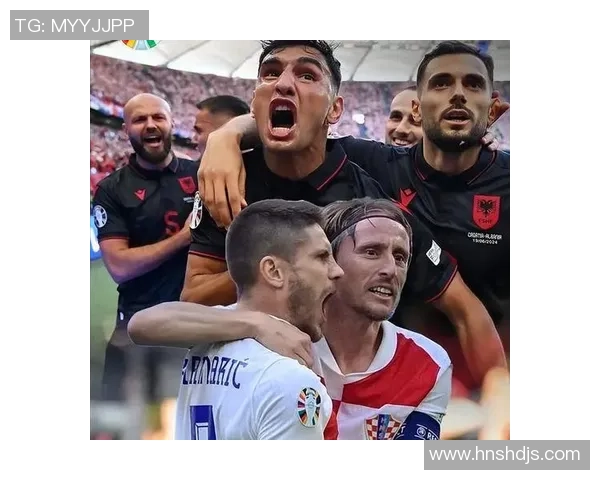 绿茵场上激情绽放足球球星以惊艳射门点燃全场热血